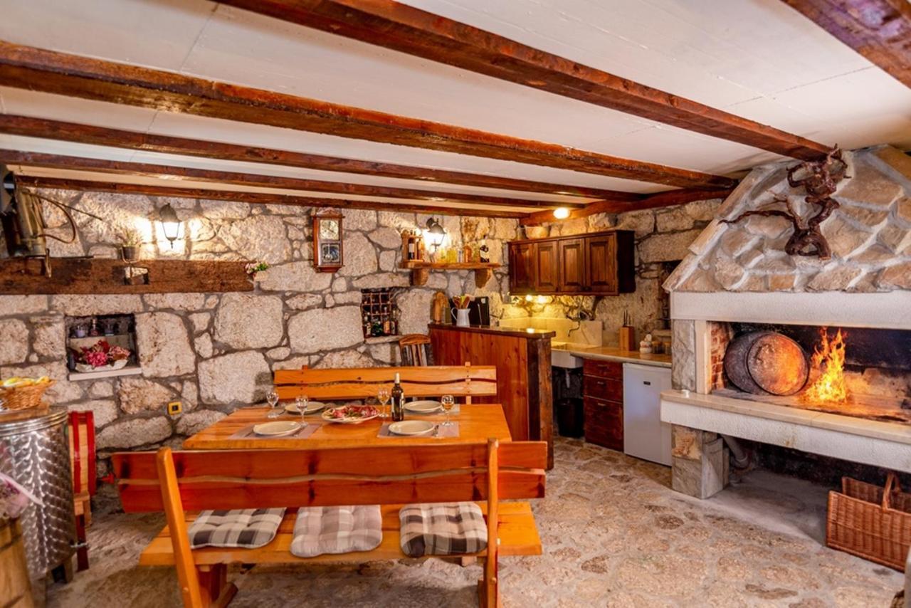 Stone House Nikolina With Heated Pool Villa Bast Luaran gambar